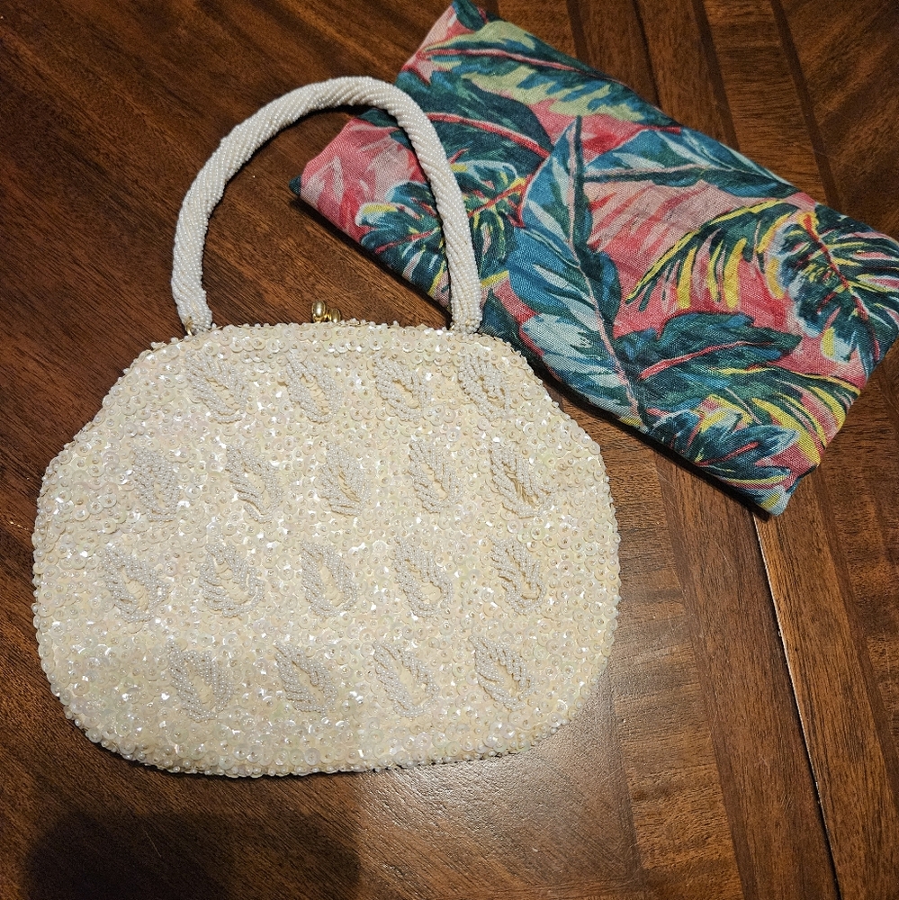 EUC Vintage 50s Beaded Handbag Clutch, Leaf Design Purse